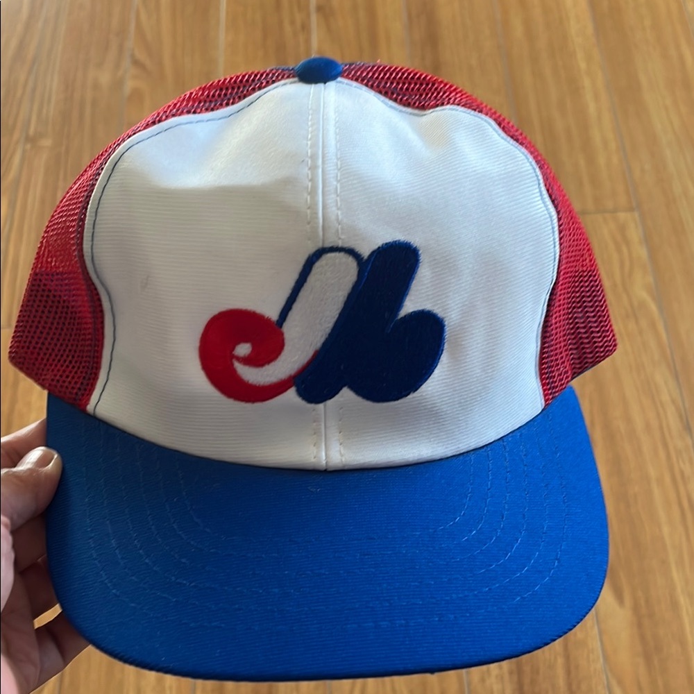 NWT Vintage MLB Montreal expos Snapback trucker Hat
